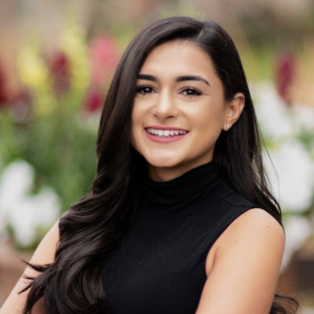 Meet your Posher, Julia
